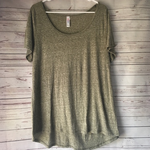 LuLaRoe Tops - Lularoe Classic Tee